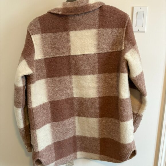 Roots Plaid Wood Jacket - Picture 2 of 4